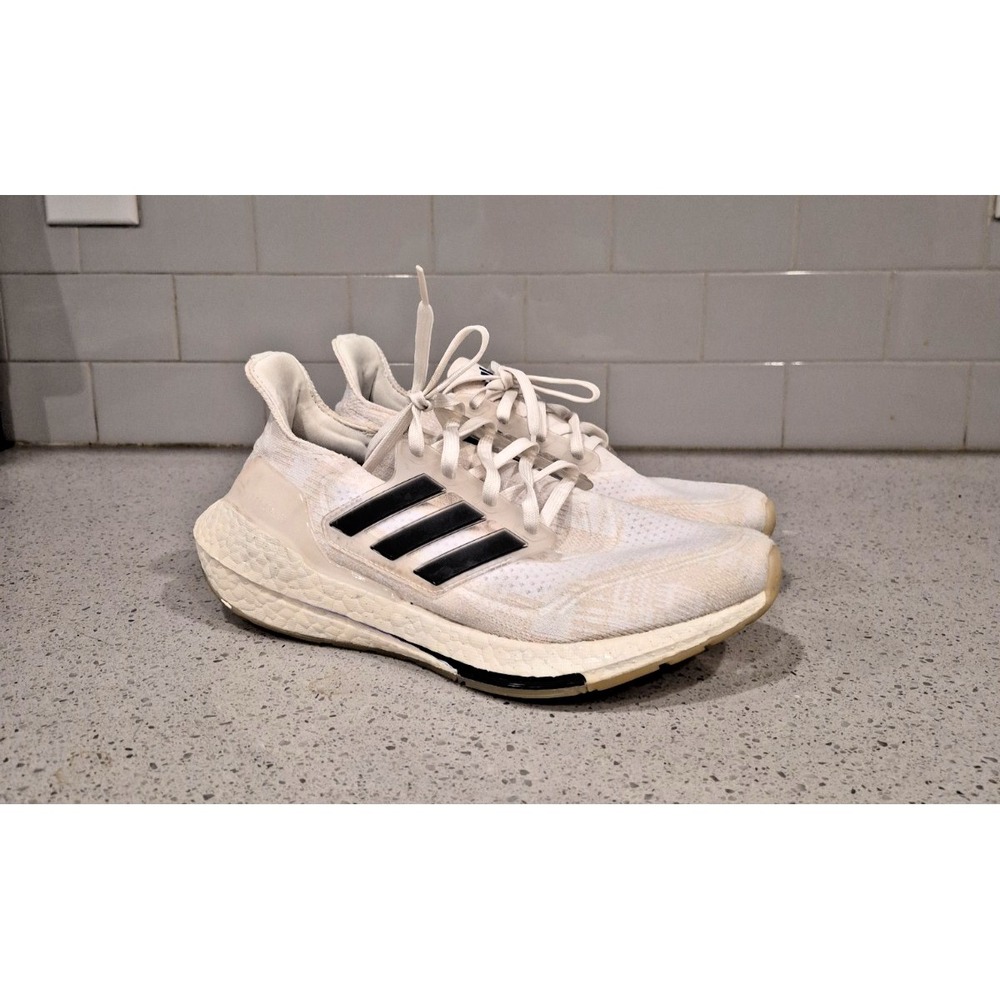 Womens Adidas Ultraboost 21 Size 8.5